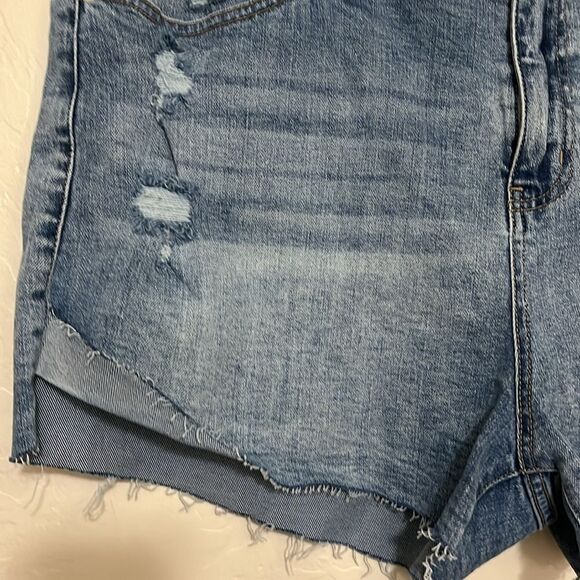 Fashion Nova Blue Ripped Boho Distressed City Queen High Waist Flip Denim Shorts - Picture 10 of 16